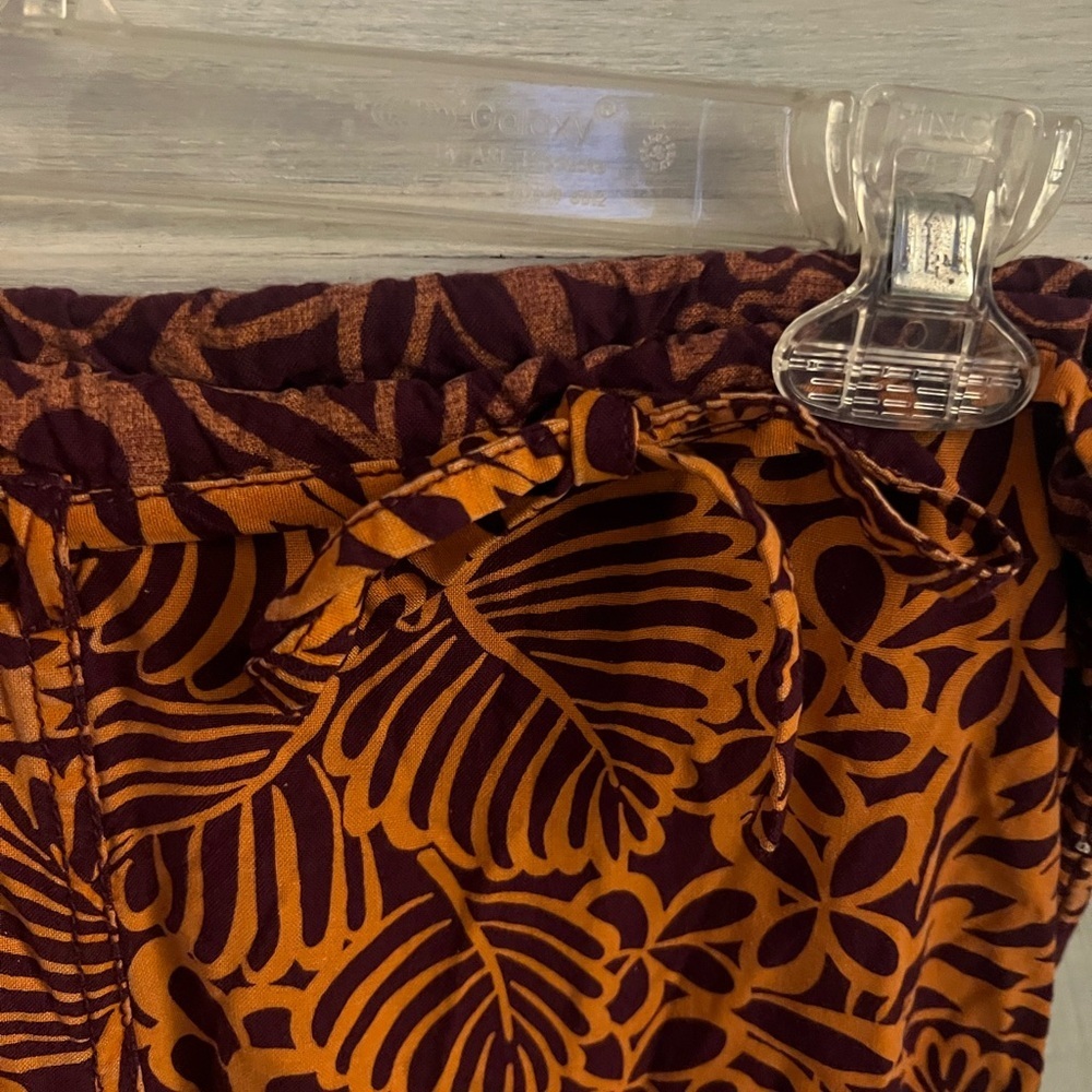 Sundance This Is Paradise Lightweight Palm Printed Relaxed Joggers - Picture 7 of 9